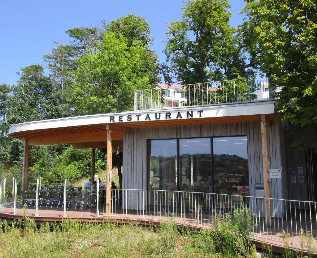Le restaurant L'arbre escalier du CDAT à Saint-Priest-en-Jarez