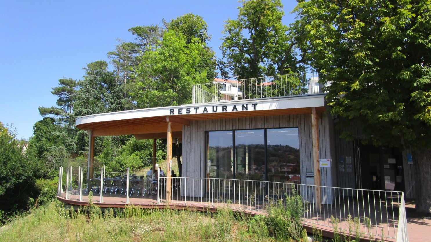 Le restaurant L'arbre escalier du CDAT à Saint-Priest-en-Jarez